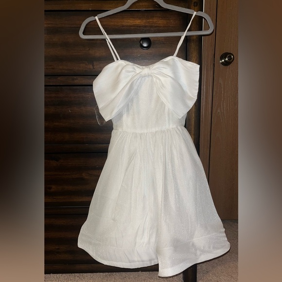 Altar'd State Dresses & Skirts - Altard State mini poof dress